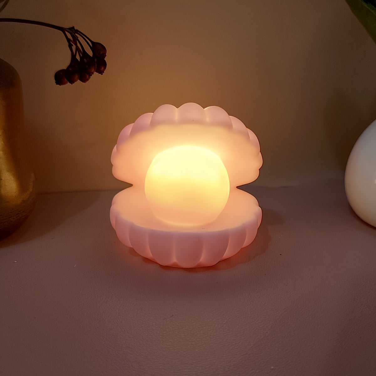 LED shell night light with 3 button batteries, plastic switch, suitable for various indoor settings as a decorative atmosphere lamp.