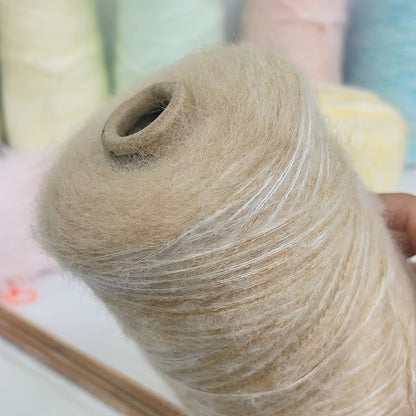 1 barrel of 200g 50% mohair hair 50% acrylic, soft and comfortable for knitting sweaters, scarves, hand knitting, crochet. Mohair hair, 3-strand yarn, 1mm thick, thickness 6".