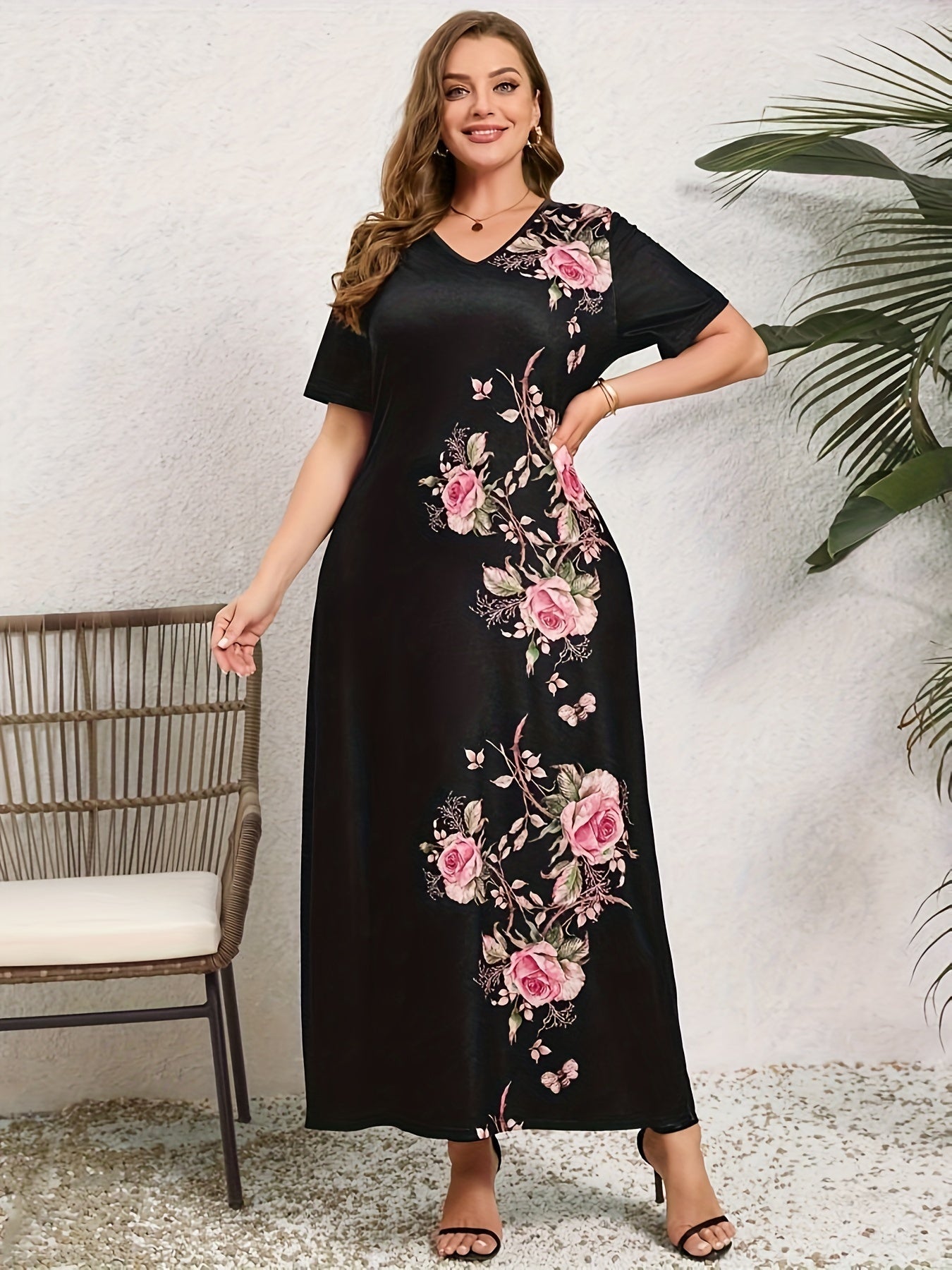 Floral print slim dress for plus-size women, perfect for spring and summer vacations.