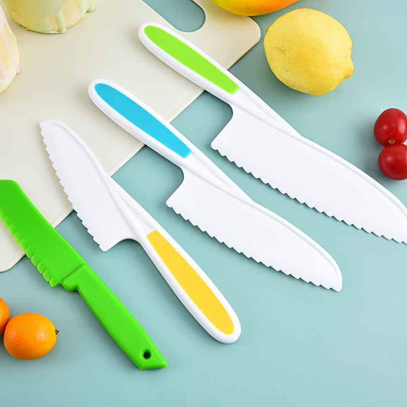 Set of 4 SafeCut Plastic Knives for Cutting Fruit and Cake, Non-Serrated, Safe for Food Contact, Essential Kitchen Tools