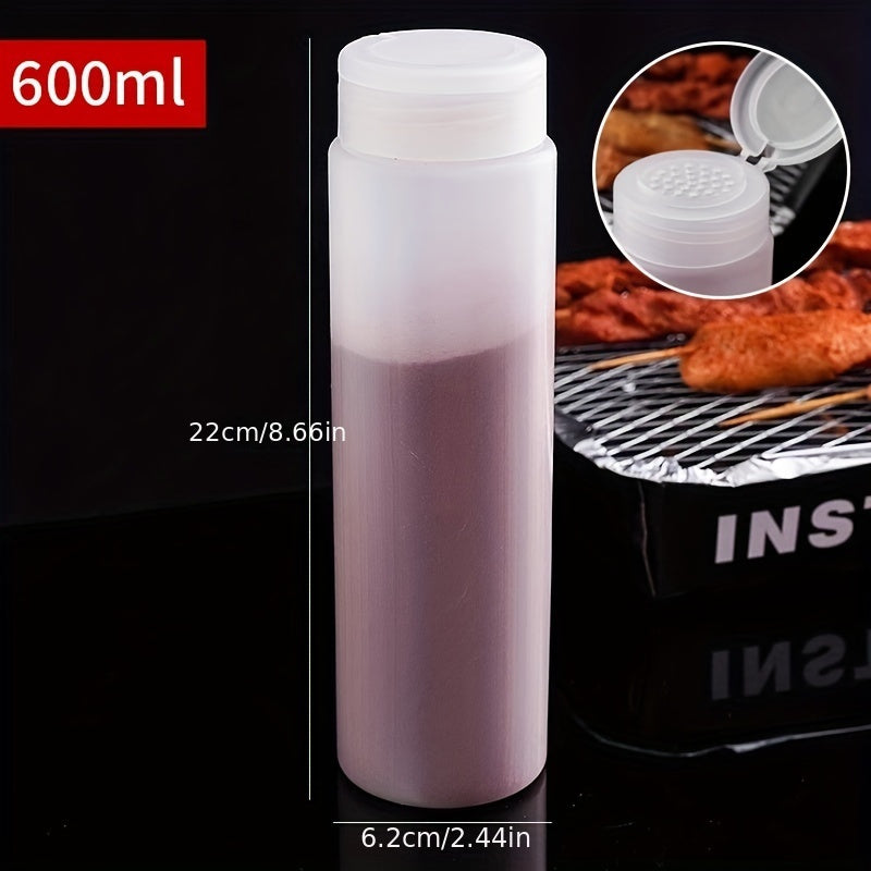 Multi-purpose powder dispenser bottle for various ingredients such as flour, sugar, coffee, BBQ spices, etc. Made of BPA-free plastic, easy to clean, available in 400ml or 600ml sizes, a must-have kitchen gadget.