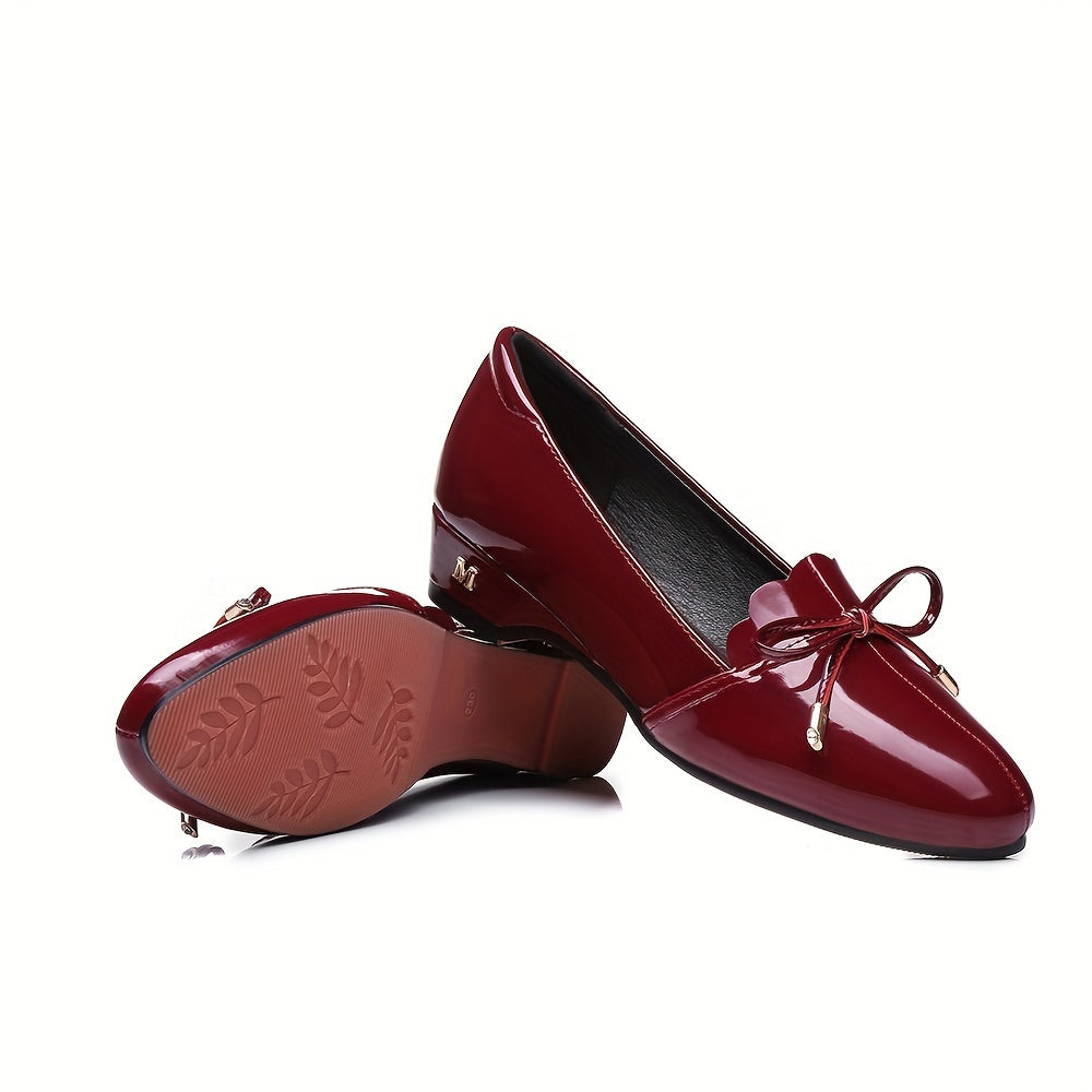 Women's cover shoes with low, thick heels and wedges for work or casual wear. Suitable for women aged 35-60, these mother shoes in wine red are comfortable and versatile with anti-slip