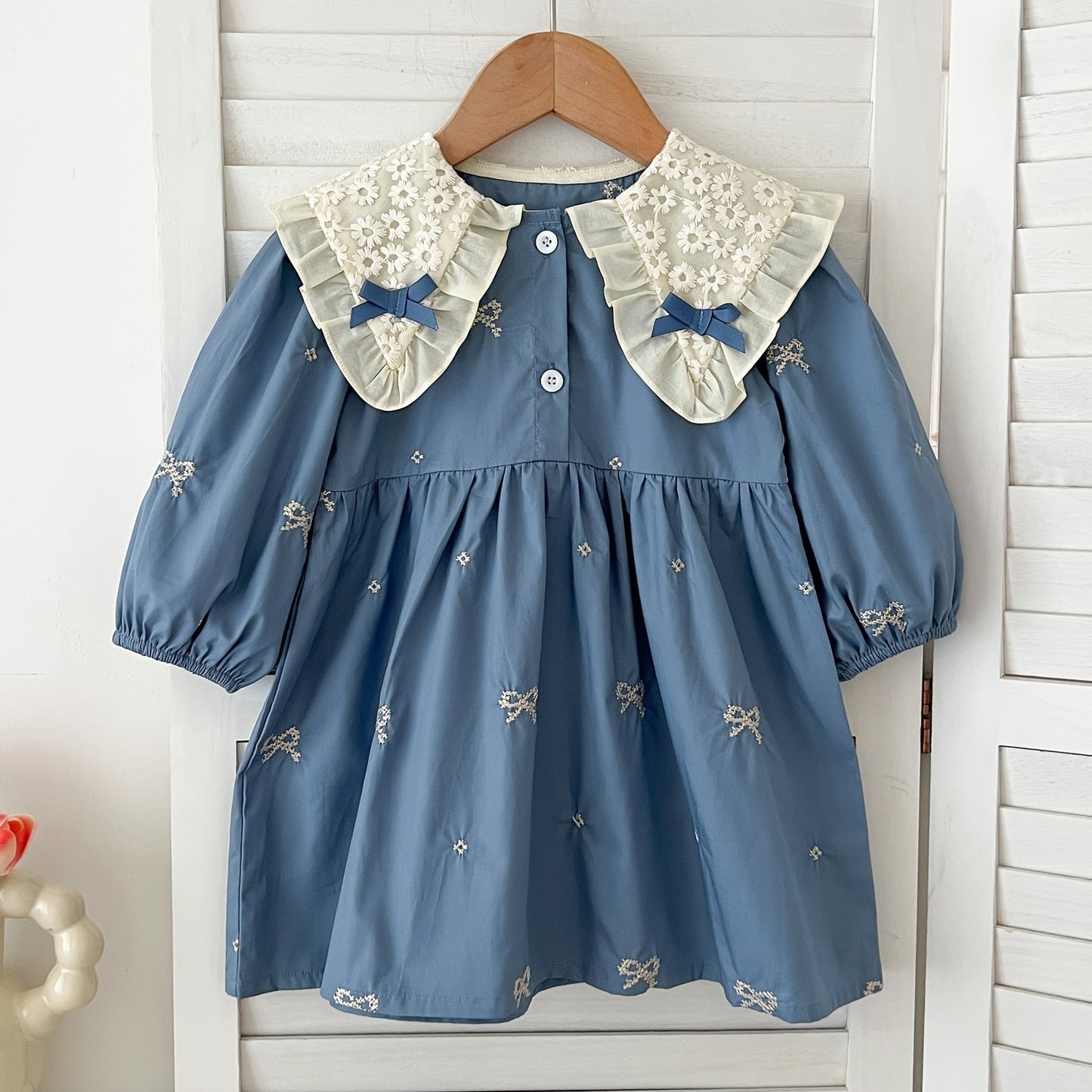 Black long-sleeve dress with lace trim and butterfly collar, featuring cute Korean-style embroidery for girls in spring and autumn