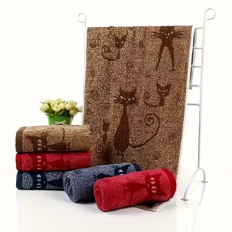 Cat print hand towel, absorbent and quick-drying, ideal for home bathroom. Great as a small towel gift or holiday decoration.