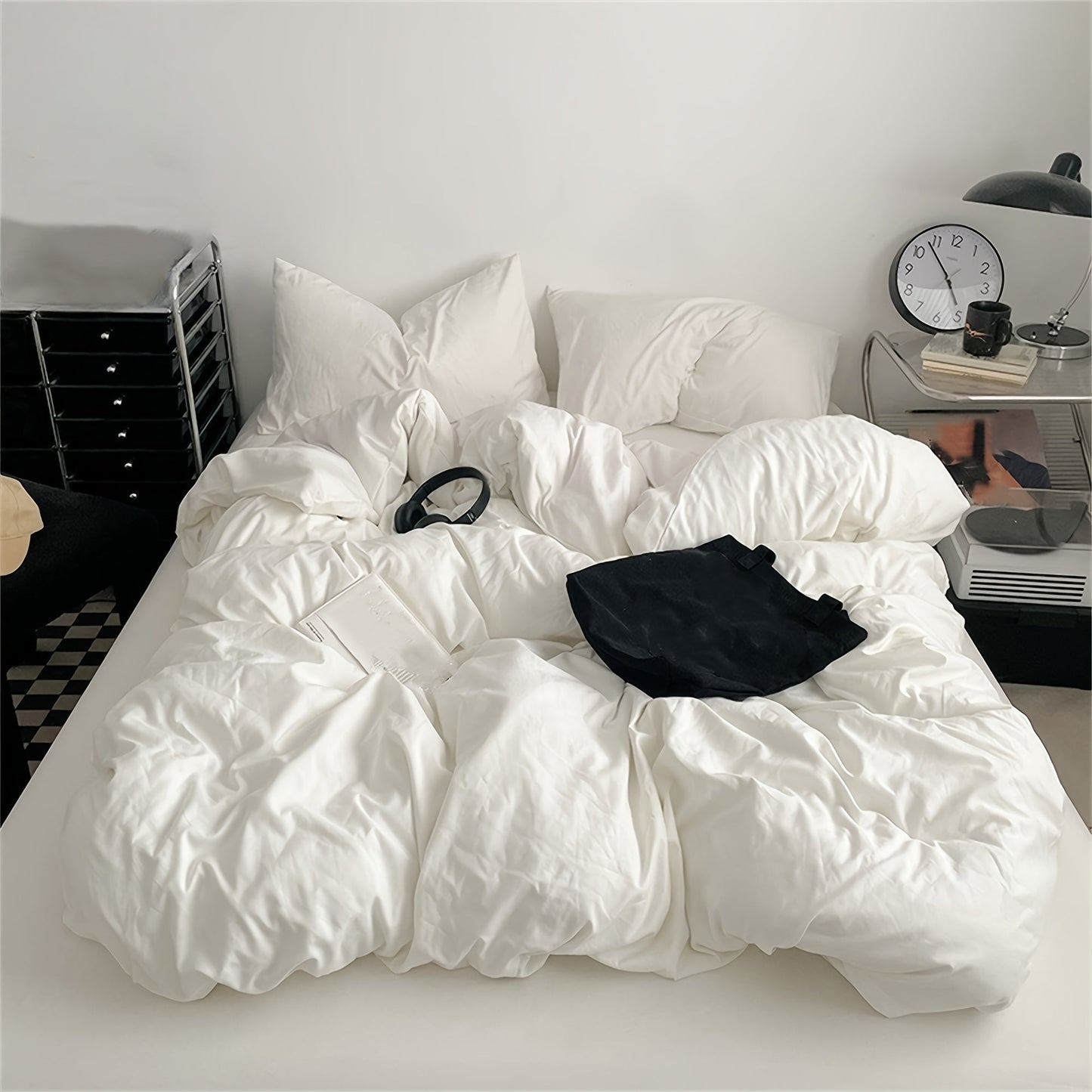 Christmas gift: Set of 3 Soft Sanded Polyester Duvet Covers in Solid Color - Shrink Resistant, Zipper Closure, Machine Washable, includes 1 Duvet Cover and 2 Pillowcases, suitable for all seasons (Duvet insert not included)