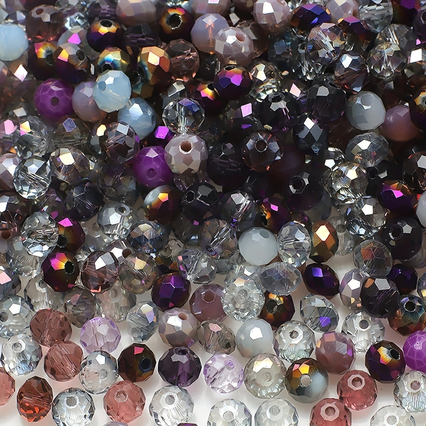 500 pieces of imitation crystal glass beads, measuring 4mm and featuring a faceted round design. These spacer beads come with a hole, perfect for creating your own bracelets, necklaces, earrings, and other DIY jewelry crafting projects.