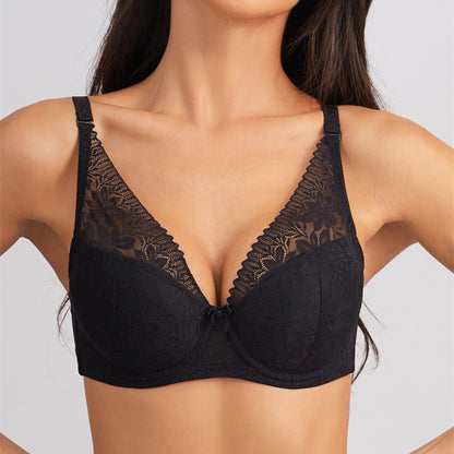 Stylish lace bra with adjustable straps and underwire support for everyday comfort.