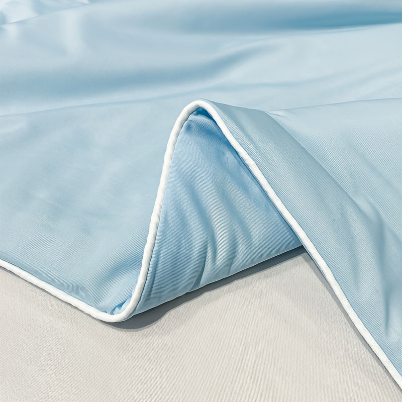 Cool down with our 1 piece Cool Feeling Blanket, perfect for hot sleepers. This lightweight and large summer cover blanket is designed to keep you cool all night long. With its ability to absorb heat and breathable, smooth fabric, this cooling blanket is