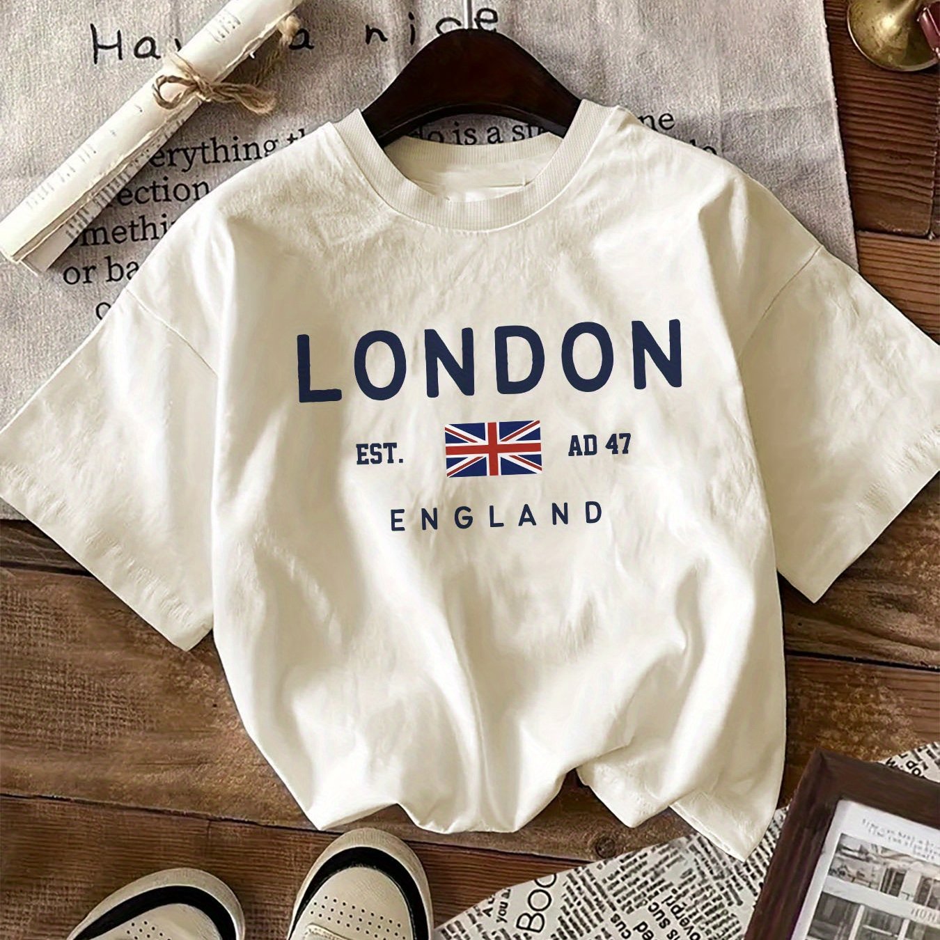 London graphic print women's t-shirt in knit fabric, short sleeves, crew neck, regular length, all-season tee - 180gsm.