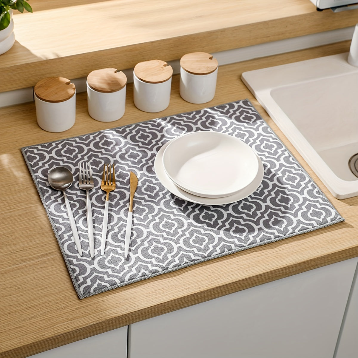 1pc Microfiber absorbent quick-drying drain mat for household kitchenware dish drying pad.