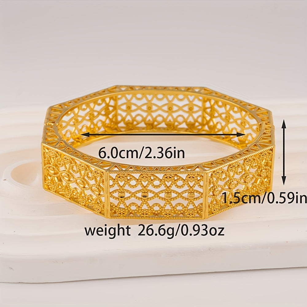 Golden elegance shines through this exquisite hollow open bracelet set, perfect for gifting during Saudi Arabia festival season. This stunning piece is a must-have for women's fashion, whether as a hand ornament for a Dubai bride or to add a touch of