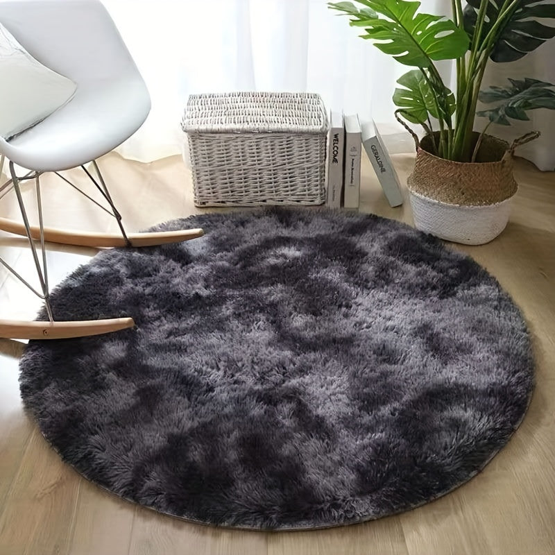 Get your hands on the luxurious 1pc Ultra-Soft Plush Round Mat, designed with a non-slip feature and machine washable for convenience. Available in Light Grey and Black Grey, this cozy floor mat is perfect for adding a touch of elegance to your bedroom