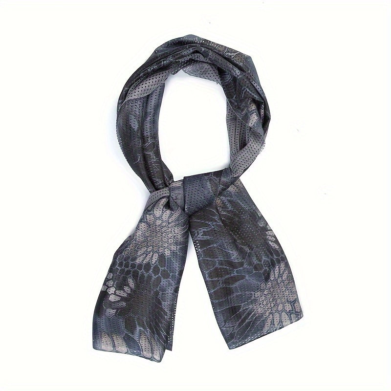 Unisex Retro Small Square Camouflage Neck Scarf - Lightweight and Breathable Scarf for Outdoor Activities like Hunting, Running, Climbing, and Camping.