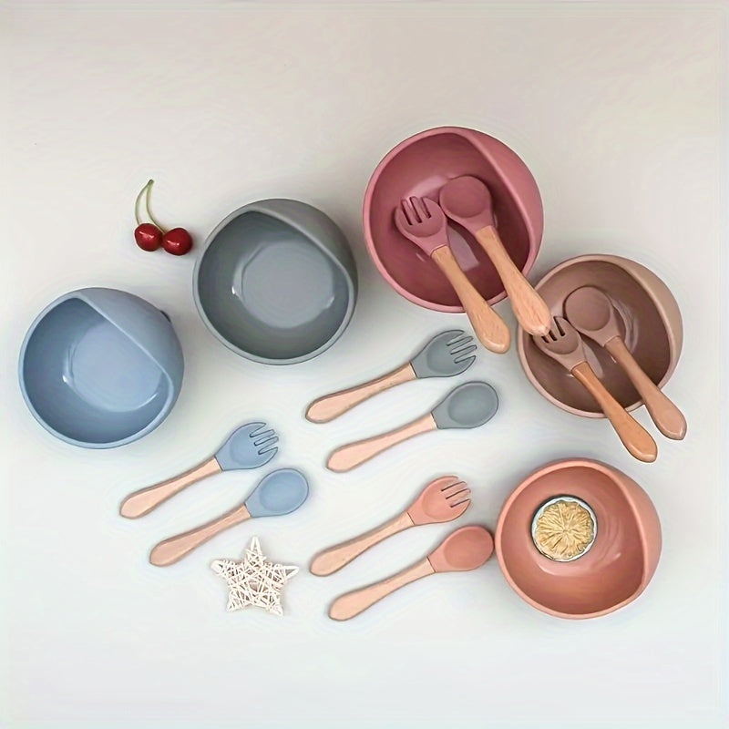 Set of 3 Food Grade Silicone Suction Bowls with Wooden Handle Spoon and Fork - Portable and Non-slip Tableware, Perfect for Halloween and Thanksgiving Day Gifts.