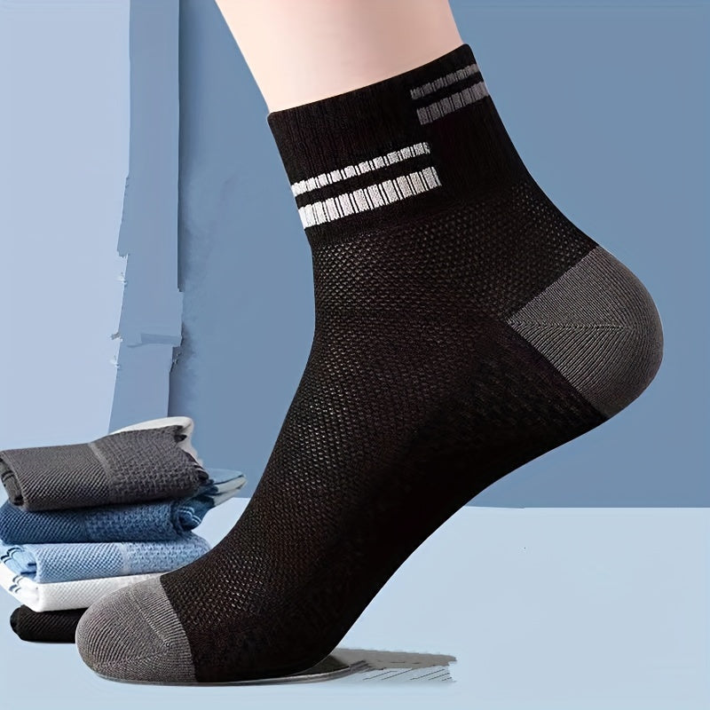 Men's 5 pairs of simple thin low cut ankle socks for spring and summer, with anti-odor and sweat absorption features.