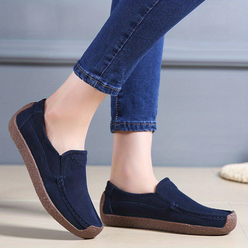 Women's lightweight closed-toe slip-on loafers