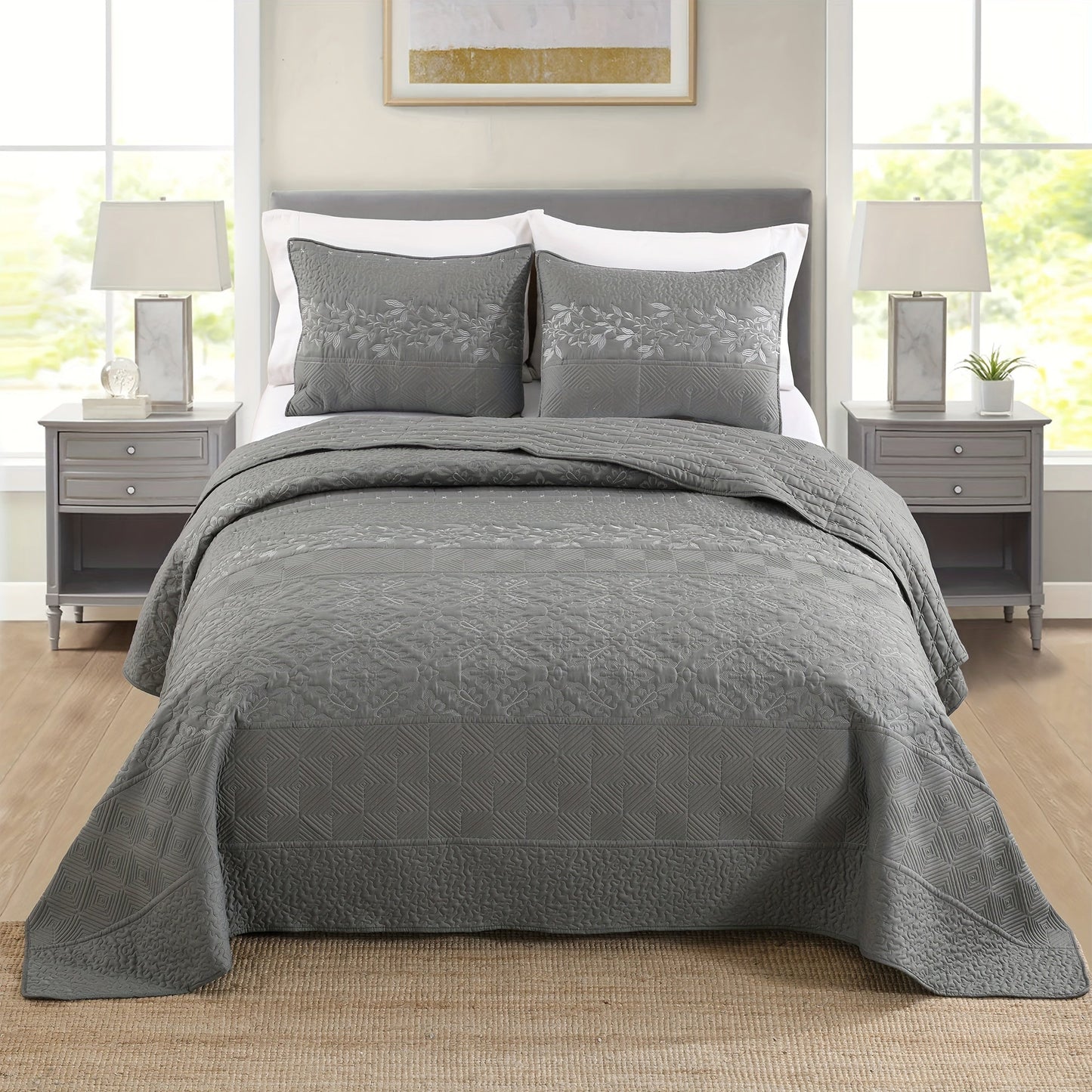 Upgrade your bedroom with the Patchwork Thread Advanced Embroidered Quilt Cover 3-piece Set. This stylish set includes a light double bed cover featuring a beautiful flower pattern, perfect for adding a touch of summer coolness to your room. The set