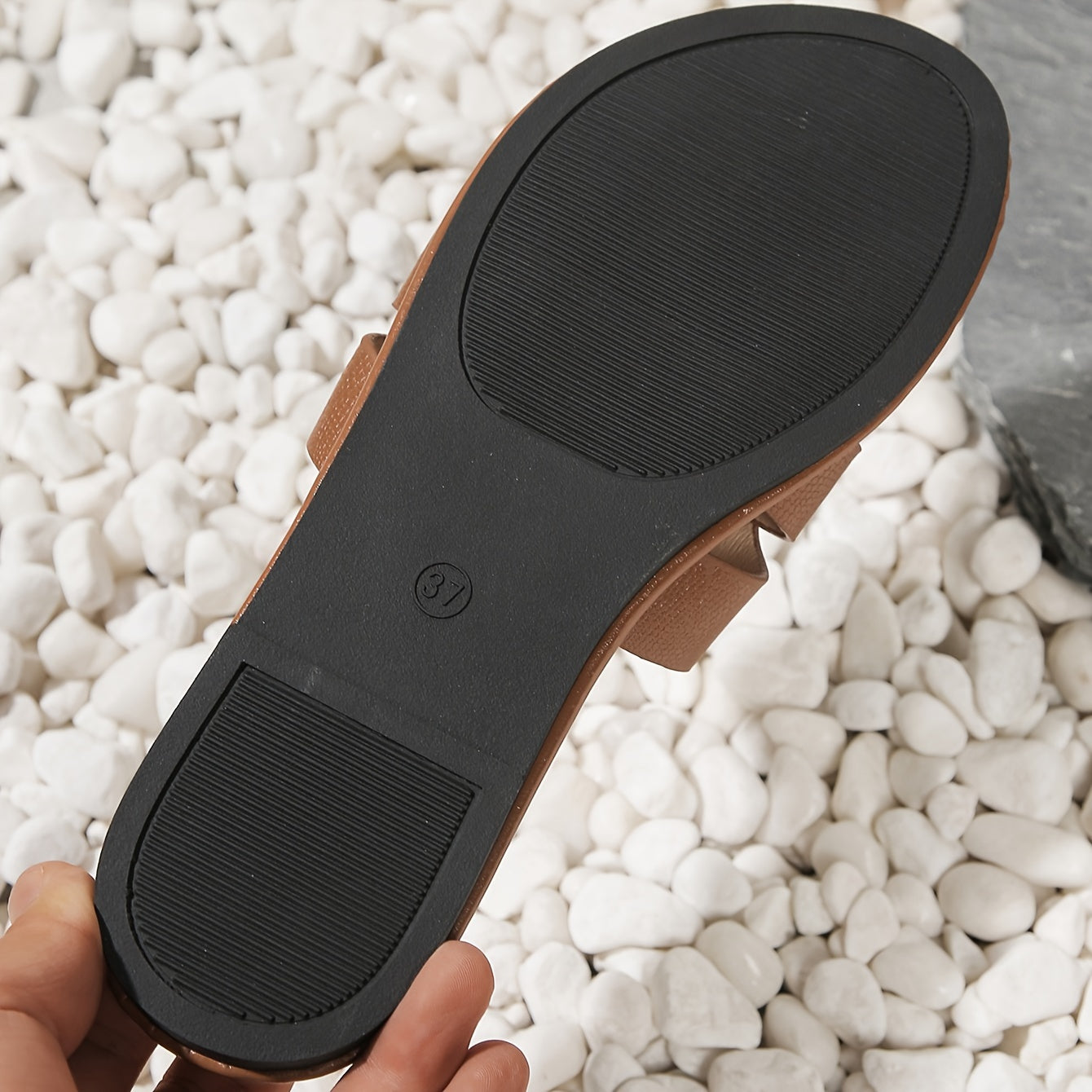 Flat slip-on sandals for women, minimalist style, all-season comfort, ideal for casual outdoor wear.