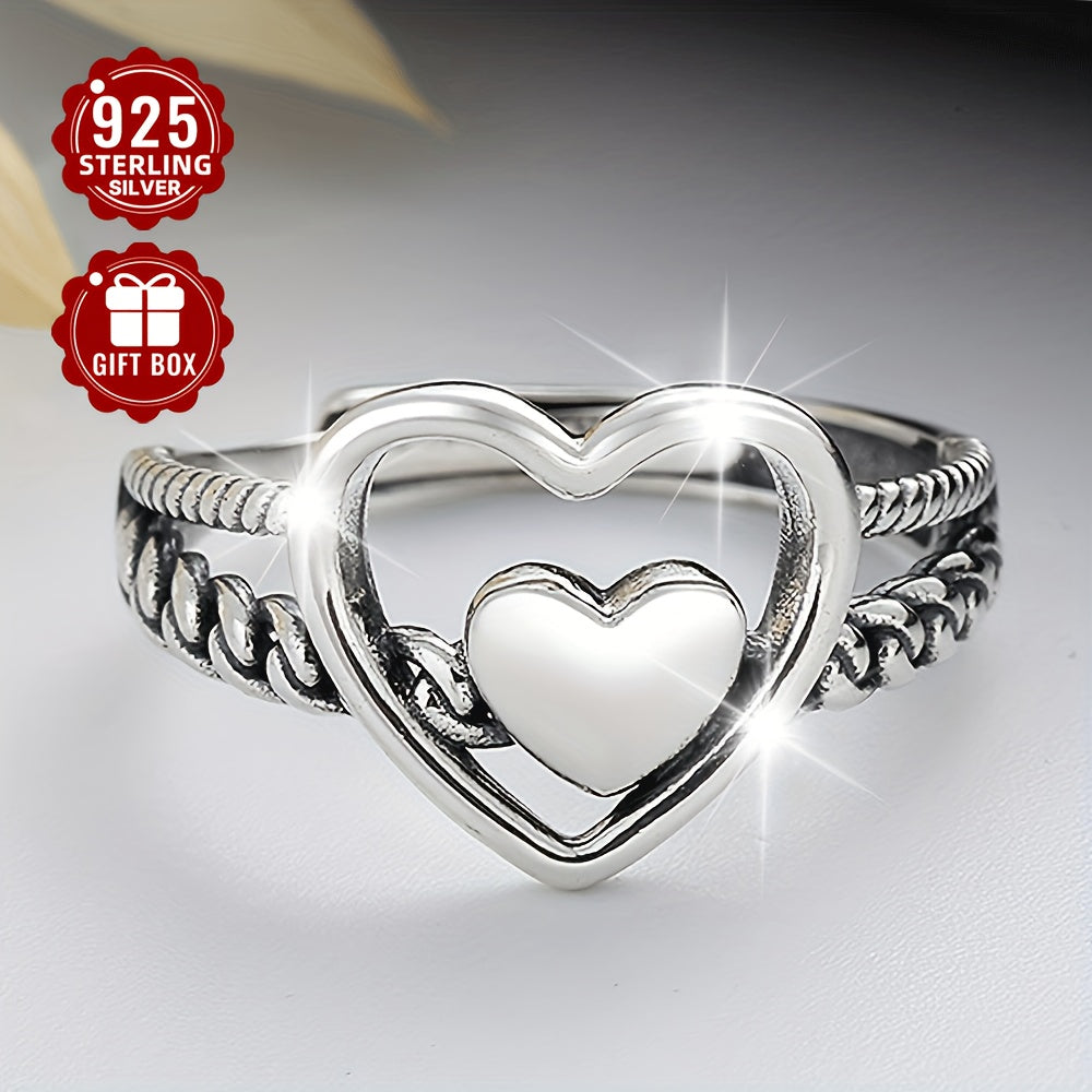 This S925 Sterling Silver Love Ring features a double-layer design with a hemp lace motif, making it suitable for daily wear. It is lightweight at about 2.8g and is perfect for adding a touch of simplicity and versatility to any outfit. This ring is