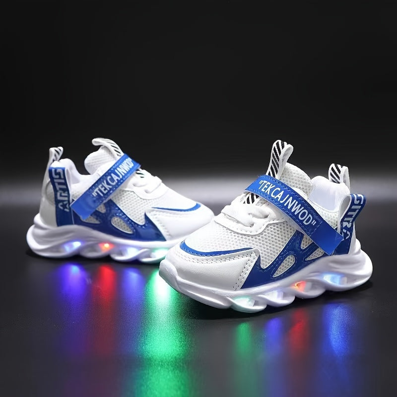 2024 New Style Glowing LED Sports Shoes with Breathable Woven Design in Fashionable White Mesh.