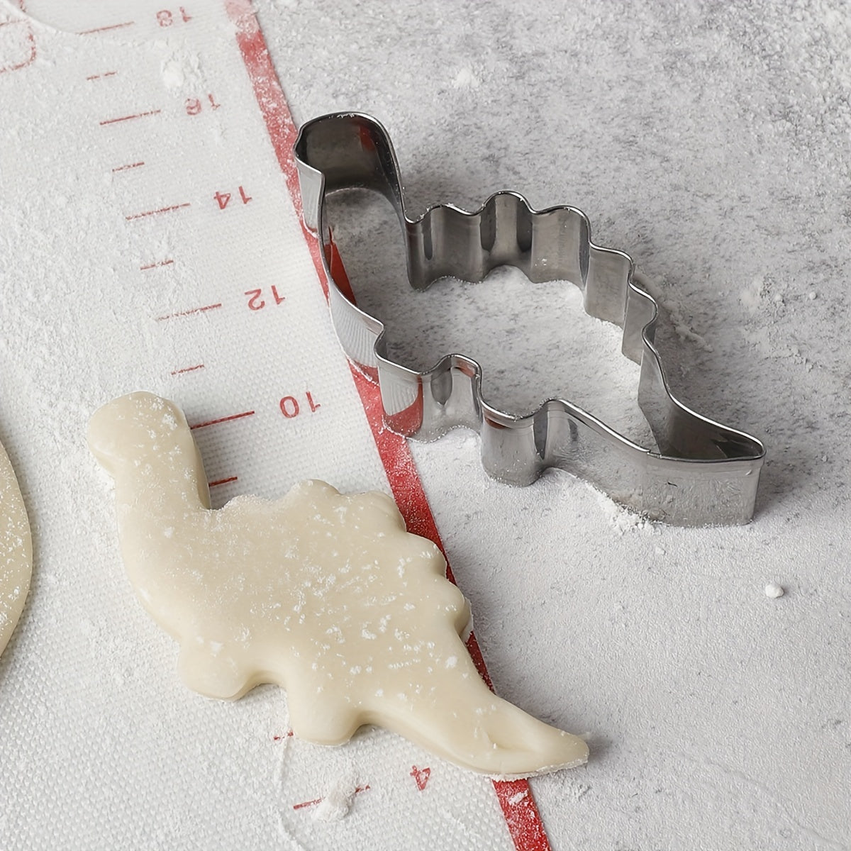 Set of 8 Dinosaur and Bird Cookie Cutters - Made from Durable Stainless Steel for Creating Fun Snacks for Kids, Perfect for DIY Fondant and Cake Decorating, Ideal for Holiday Baking and Essential for Holiday Baking - Features Cute Cartoon Animal Shapes