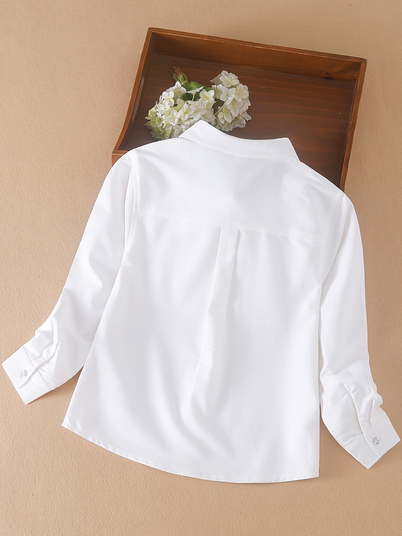 Trendy white shirt for boys in thin pure long-sleeved style for spring and autumn.