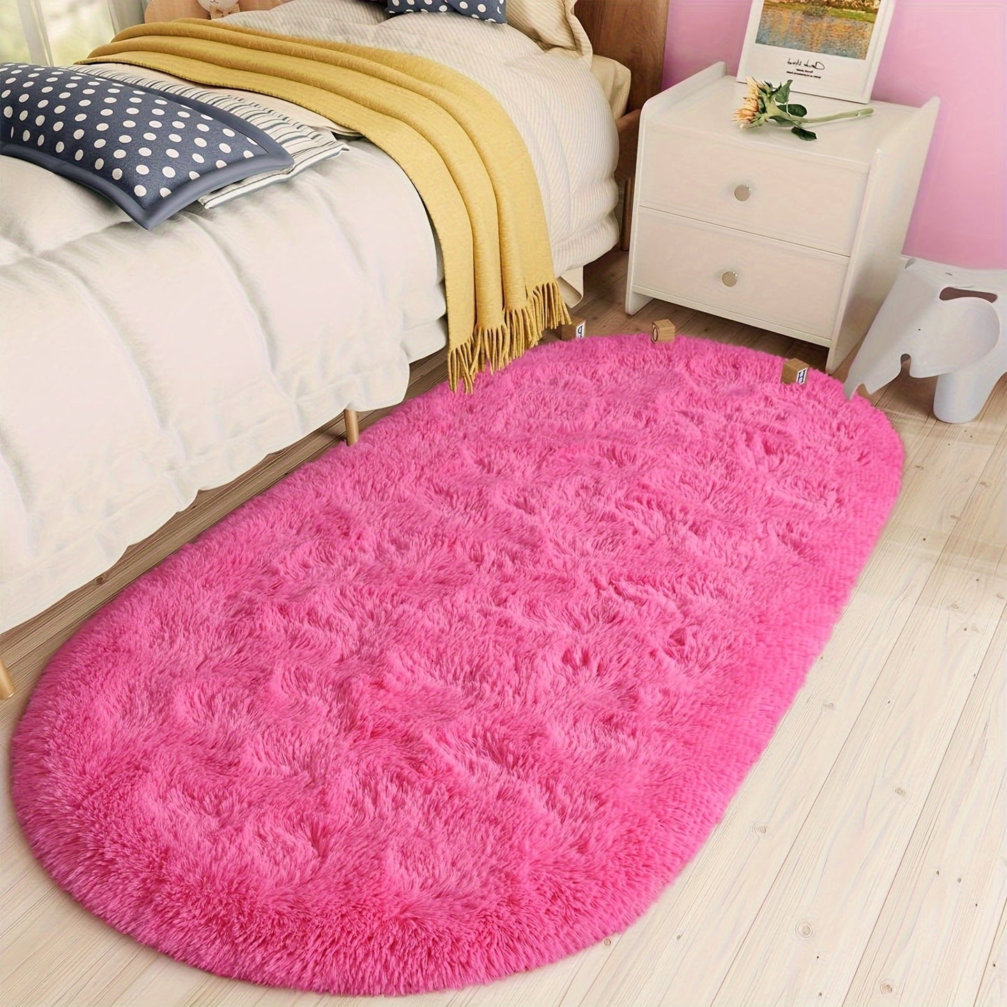 Plush Bedroom Rug - Soft, Cozy, Non-Slip, Machine Washable, Skin-friendly, Perfect for Indoor Use and Bedside