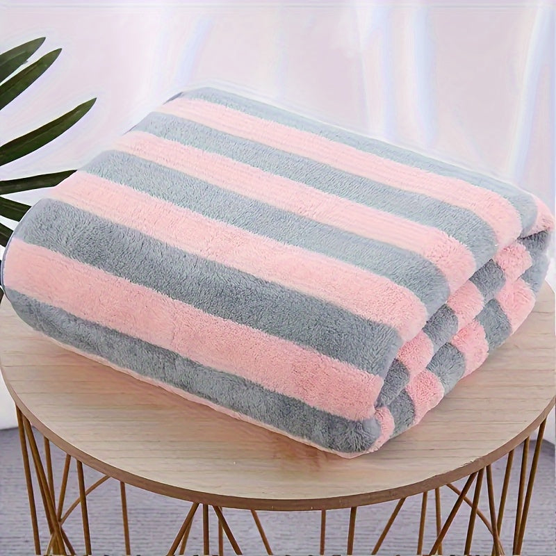 1 Quick-Dry Plush Coral Fleece Towel, Absorbent, Comfortable, Modern Stripe Design, Ideal for Home & Travel