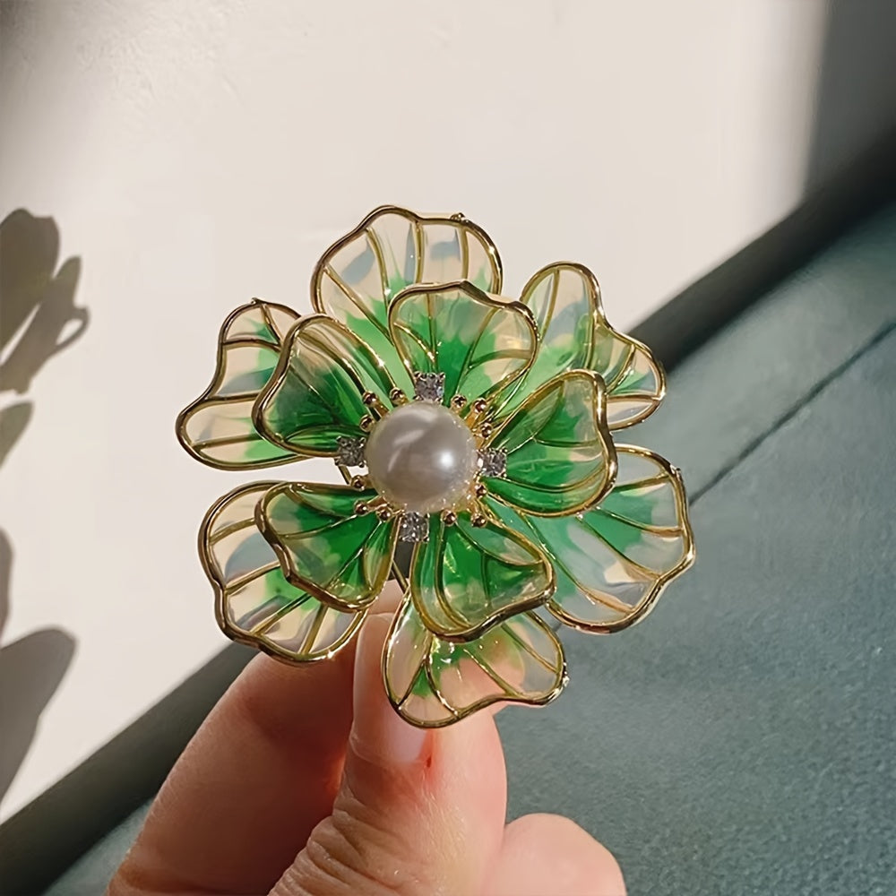 Beautiful Enamel Flower Brooch with Rhinestones and Purple Faux Pearl, Vintage-Inspired and Elegant - Ideal for Adding a Touch of Glamour to Your Winter and Autumn Wardrobe, Perfect for Both Suits and Dresses