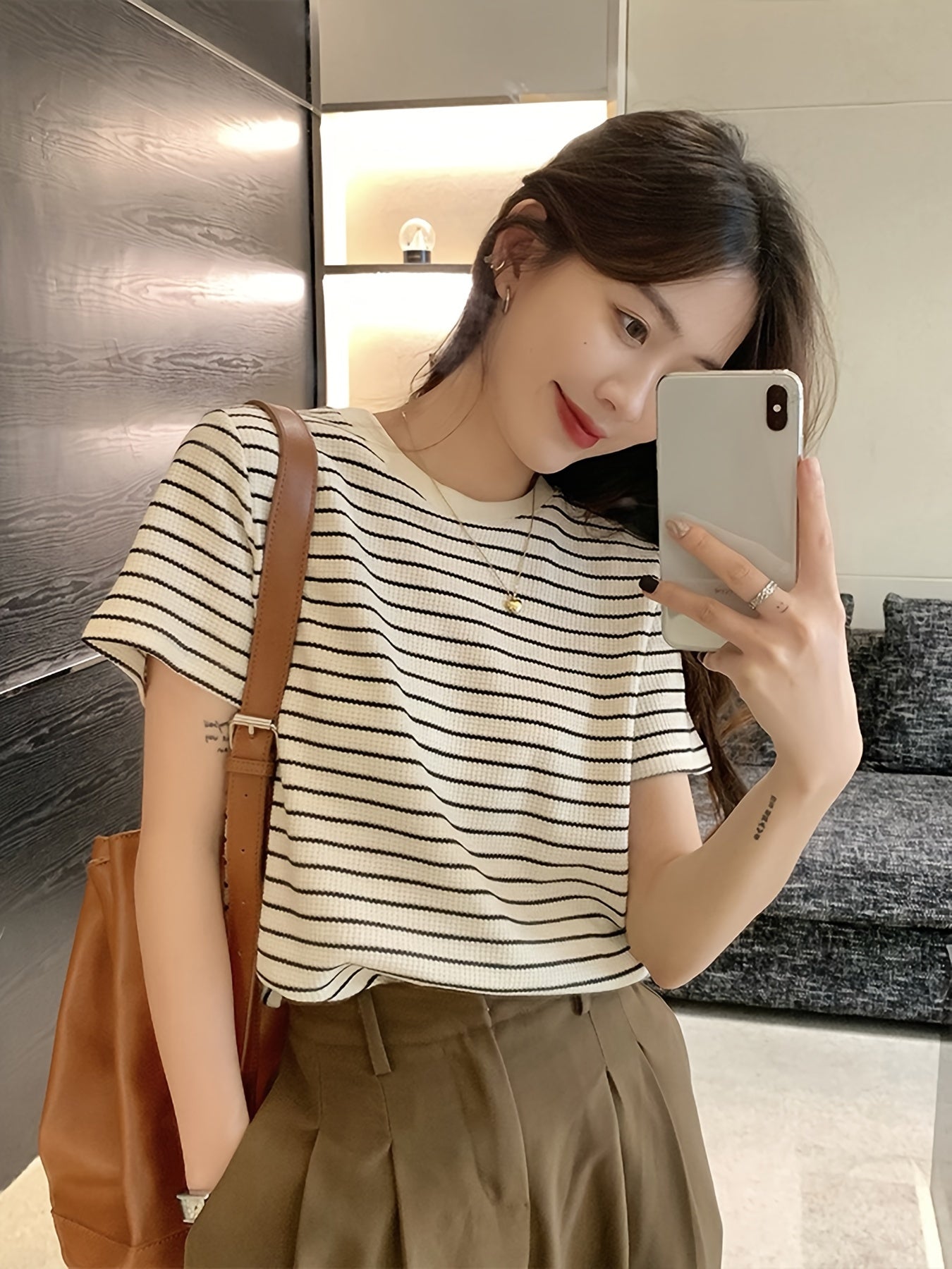 Women's Summer casual striped t-shirt made of 100% cotton, featuring a crew neck, short sleeves, regular length, loose fit, and Asian style.