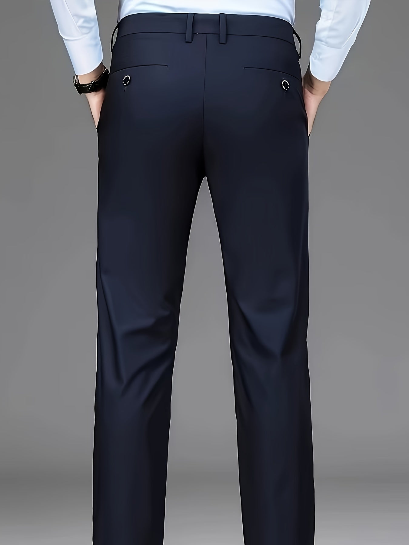 This is a versatile pair of men's straight-leg suit pants suitable for both professional or casual wear during autumn and winter.