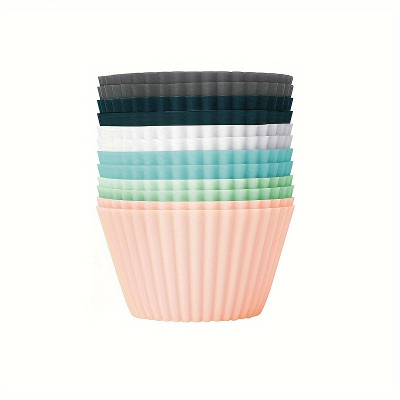 Get a set of 12 silicone muffin cups in teal, green, and pink, measuring 7.01cm each. These reusable, food-grade high-temperature baking liners are perfect for cupcakes and cakes, ideal for use in both the oven and air fryer. A must-have in any kitchen