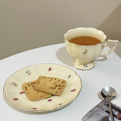 Floral ceramic cup and saucer tea set for light luxury coffee and afternoon tea.