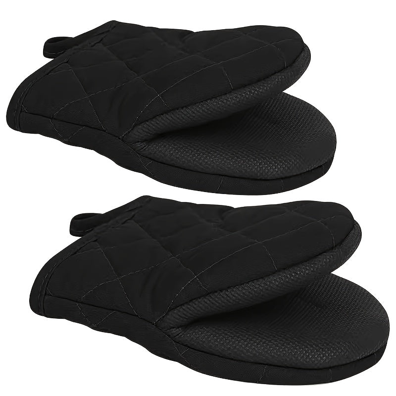 Durable Silicone Oven Mitts with Non-Slip Grip and Heat Resistance, Ideal for Cooking, Baking, and Microwave Use. Made with Thickened Rubber for Protection Against Burns. Suitable for Graduation, Juneteenth, Labor Day, Grandparents Day, and Christmas