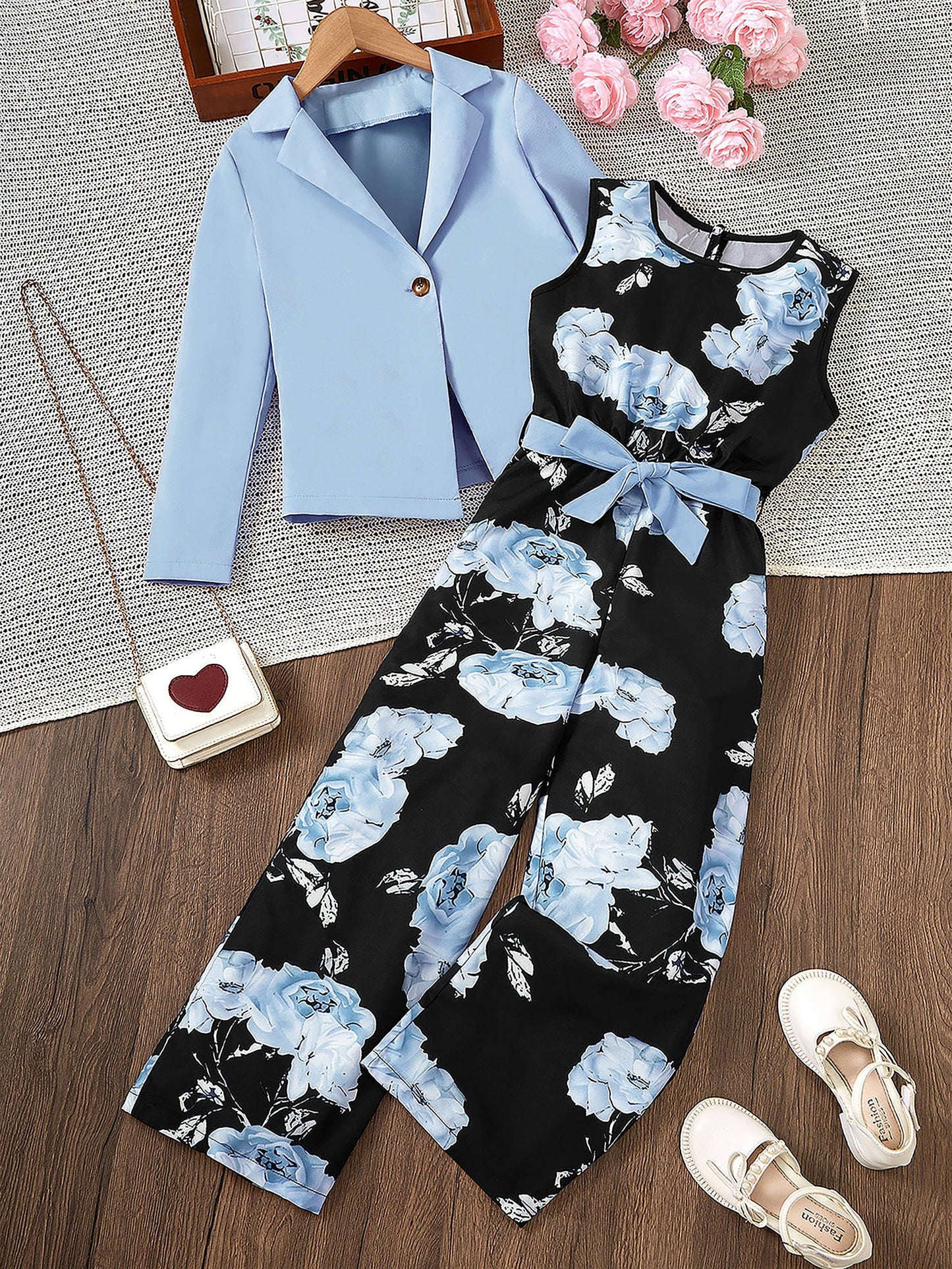 Girls' casual suit with a floral jumpsuit, perfect for outdoor wear.