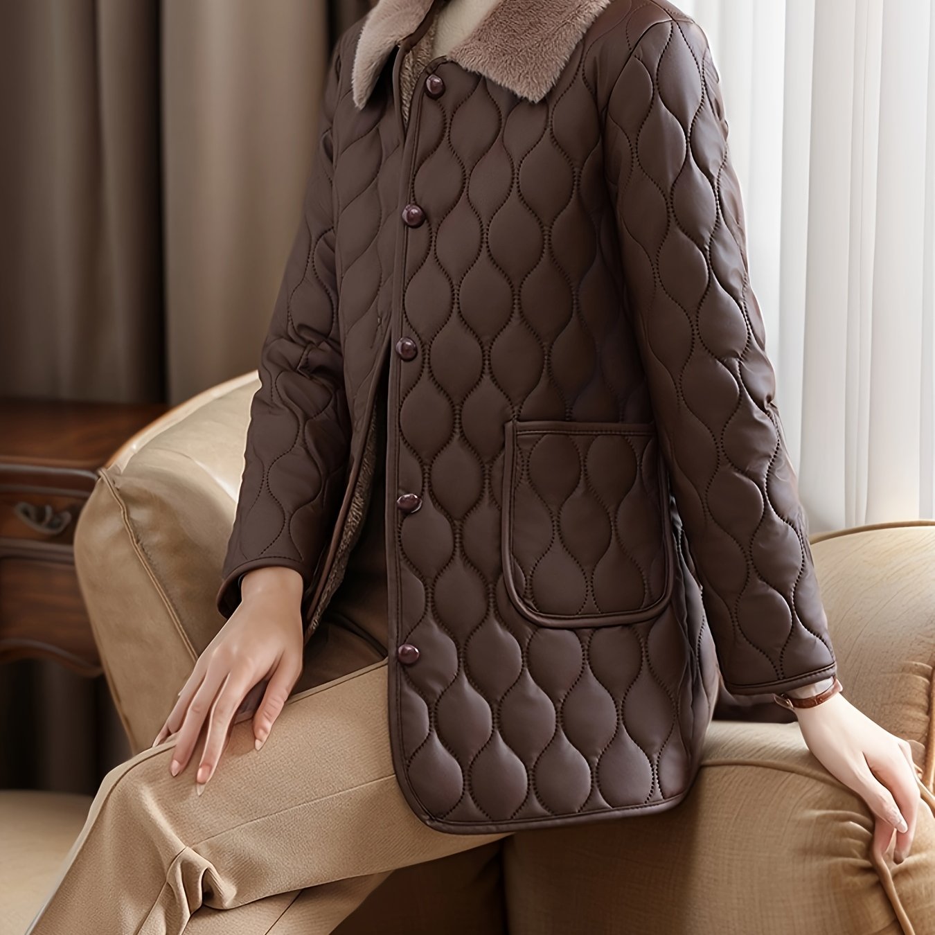 Women's polyester quilted jacket with contrast faux fur collar, long sleeve, regular fit, placket, and flared hem, 60g weight, all-season outerwear.