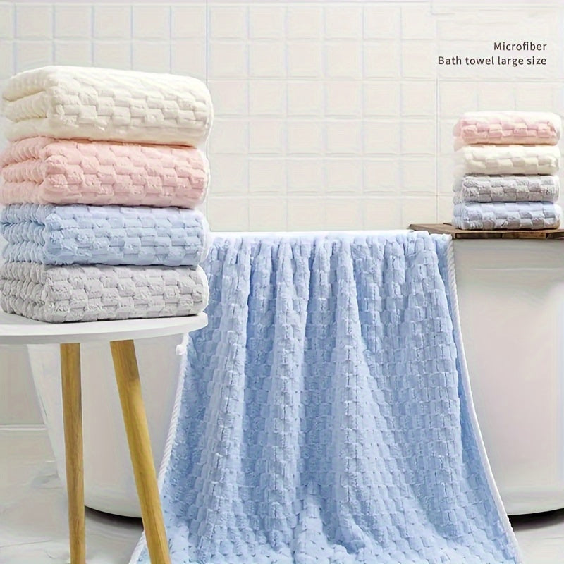 Set of 4 adult waffle weave bath towels - Made with super absorbent ultra-fine fiber, these quick-dry textured bathroom towels are ideal for use in the spa, gym, or daily at home. Constructed for durability, this set is composed of 80% ultra-fine fiber