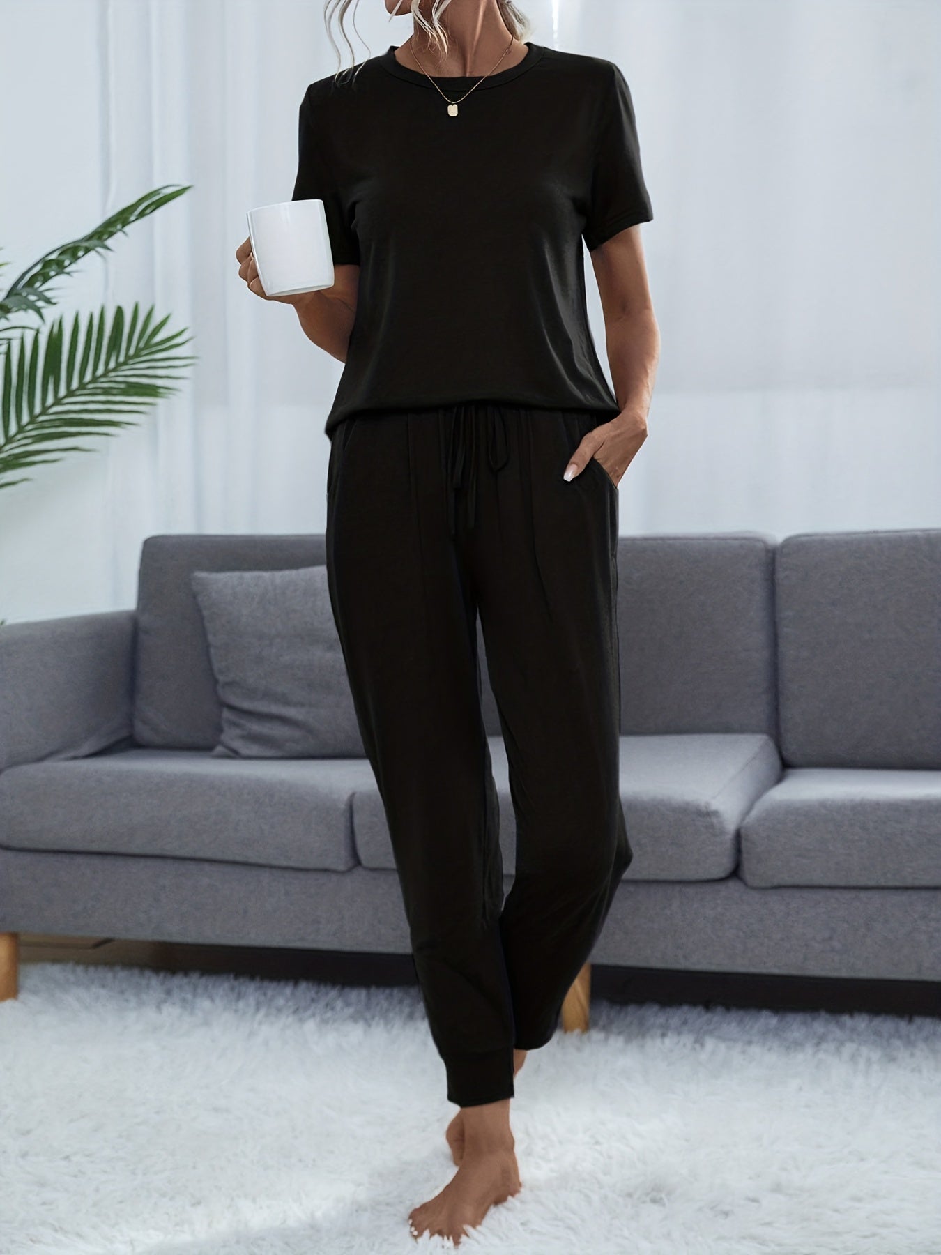 Basic lounge set for women with short sleeve top and elastic waistband pants.