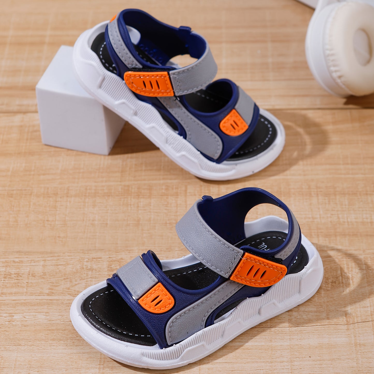 Toddler boys' striped sandals with adjustable strap, comfortable sole, for ages 14 and under.