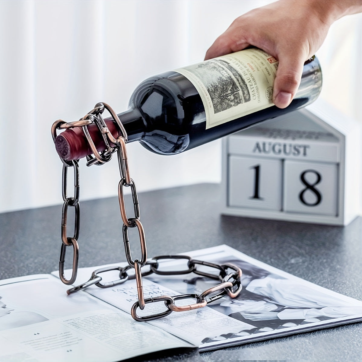 Iron Chain Wine Bottle Holder: Decorative Hanging Rack, Modern Home Decor Accessory - 1pc