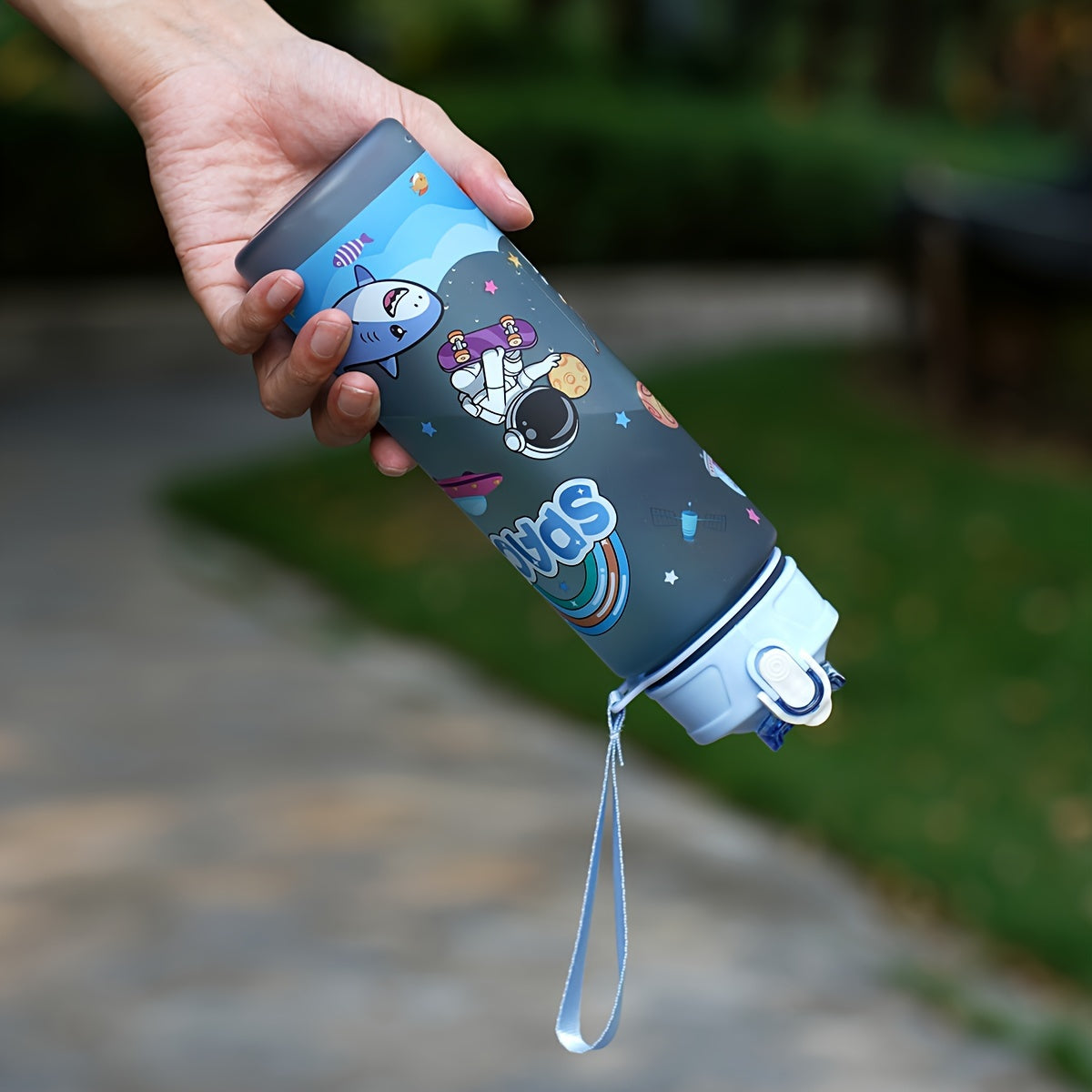 21oz astronaut sports water bottle with straw and carrying rope - durable and leakproof for outdoor activities, school, and hiking.