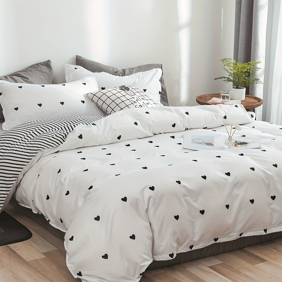 3-piece Duvet Cover Set with Black Love Print, Soft and Comfortable Bedding Set for Bedroom, Guest Room, School Dorm. Includes 1 Duvet Cover and 2 Pillowcases. Core not included.