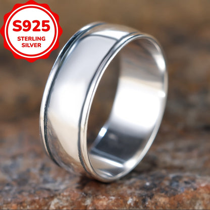 This trendy wide band ring is made of 925 sterling silver and features a polished surface in a trendy wheel shape. It is suitable for both men and women and can easily match your daily outfits. Weighing 3.9 grams, this stylish ring is a versatile