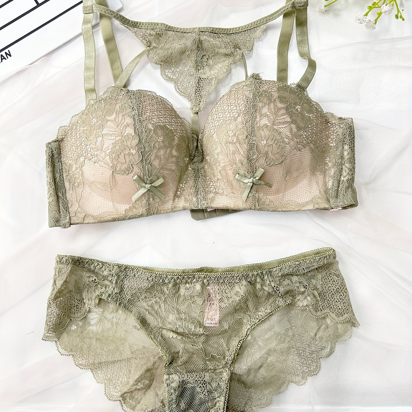 Women's lace lingerie set with medium support, polyamide jacquard bra and briefs, non-removable padding for comfort, contrast lace detail in basic style.