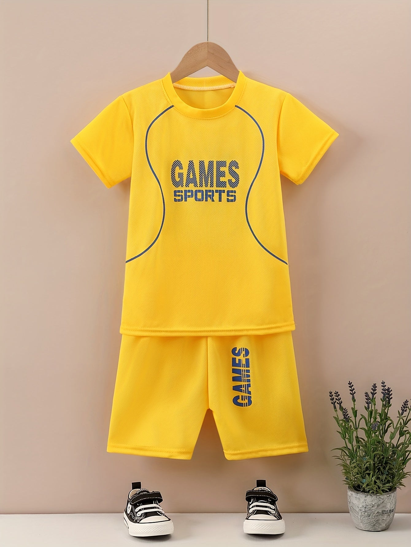 Boys' 2pc quick-drying outfit with GAMES SPORTS print t-shirt and shorts for summer outdoor wear.