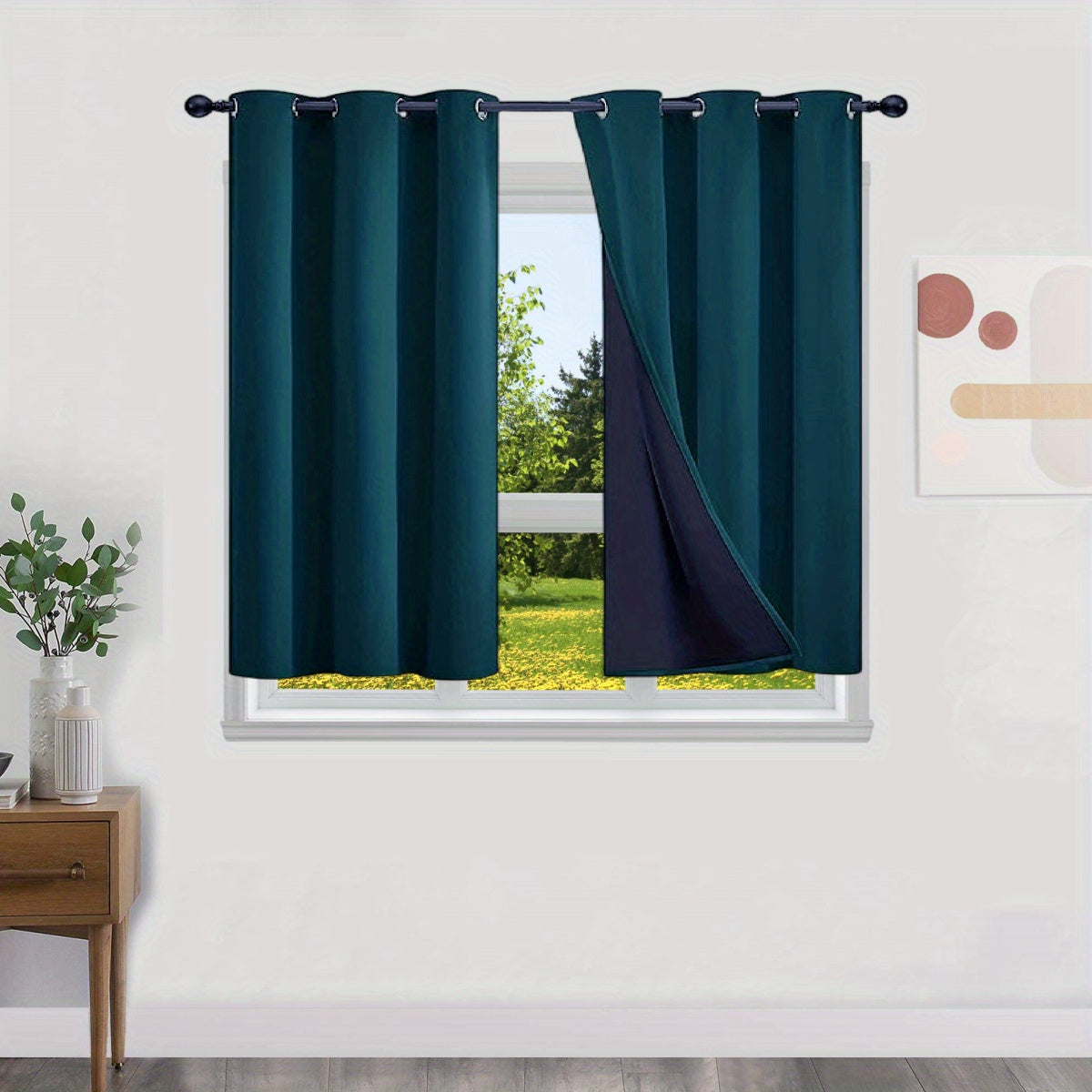 100% opaque blackout curtains, with a layer of lining included, 2 pieces.