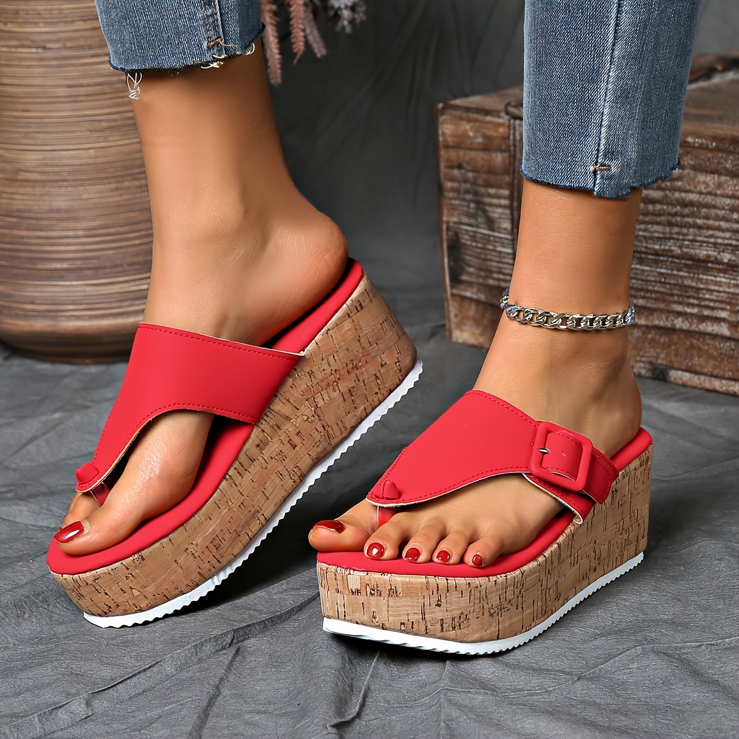 Women's vintage style platform sandals, all-season mid heel flip flops with clip toe, slip-on design, comfortable man-made materials with PU sole.