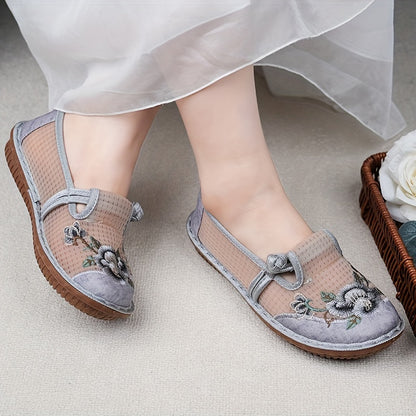 Women's flat shoes with a flower pattern, casual ethnic style, lightweight and comfortable slip-ons.