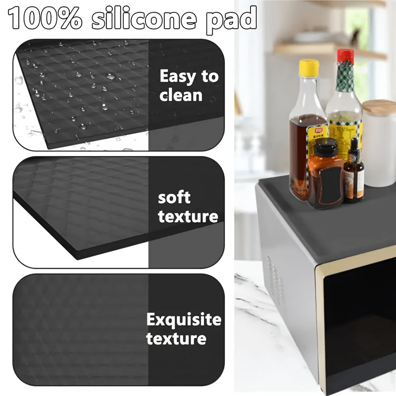 Protect your microwave with this silicone top protector. It is non-slip and prevents scratches and dust. Keep your kitchen organized with this 43.18cm x 11.5" cover.