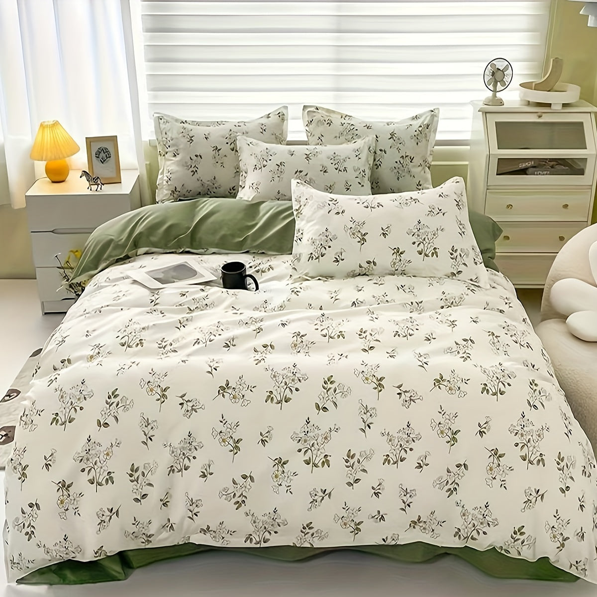 Get yourself a set of 3 fresh duvet covers with a pastoral style floral print. This soft and comfortable bedding set includes 1 duvet cover and 2 pillowcases, perfect for your bedroom, guest room, or dorm. Please note that this set does not include the